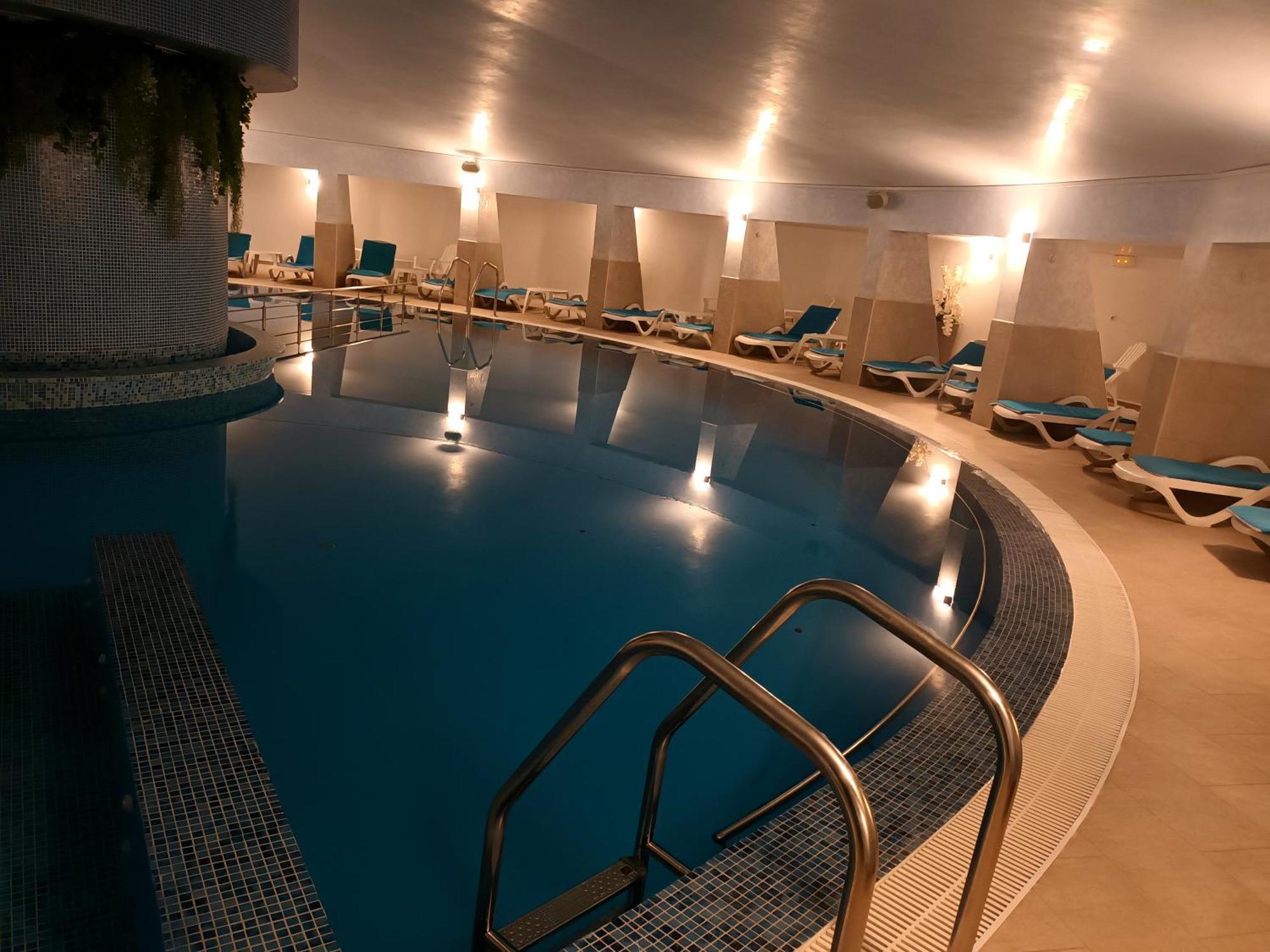 Condor Resort Dulcesti Экстерьер фото