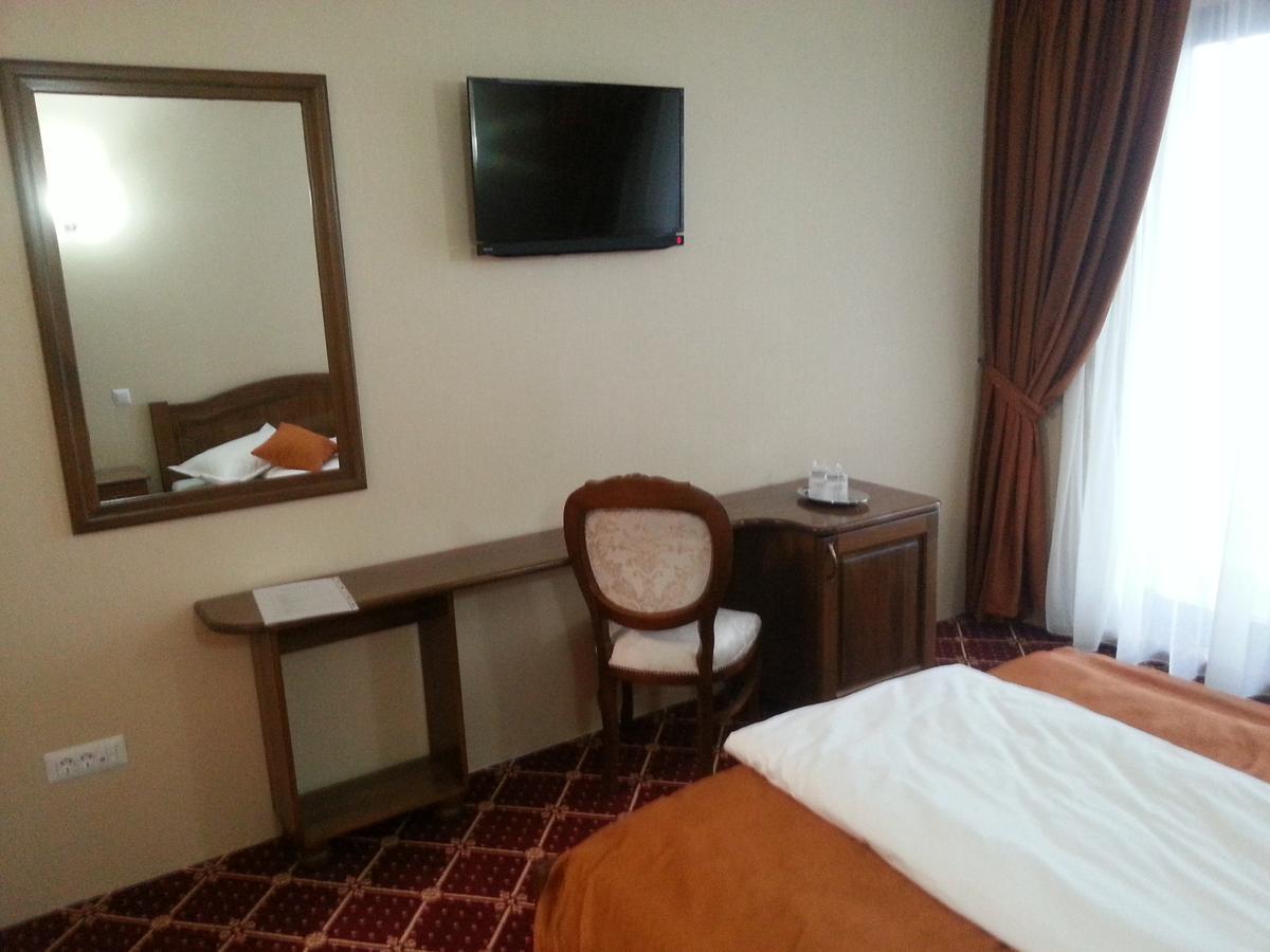 Condor Resort Dulcesti Экстерьер фото